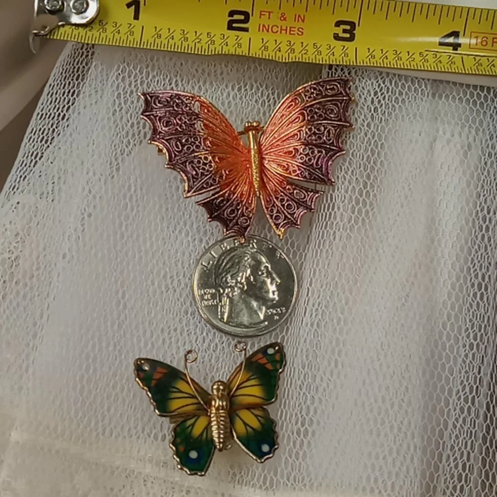 2 pc lot Vintage Enamel Butterfly Brooches Gold Tone - Picture 3 of 3